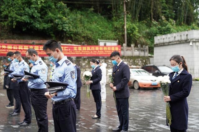 友谊关小巷中的秘密美食宝藏探索记
